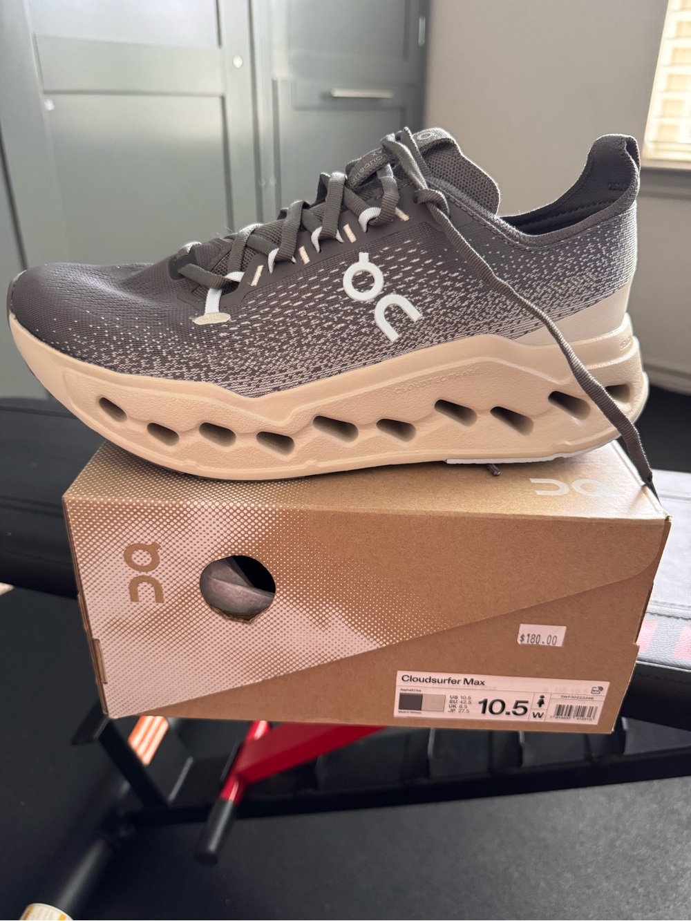 On Cloudsurfer Max Women’s Running Shoes Size 10.5 CloudTec Phase